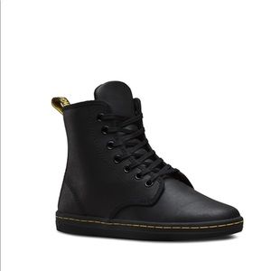 Dr.Martens Shoreditch Greasy Boots